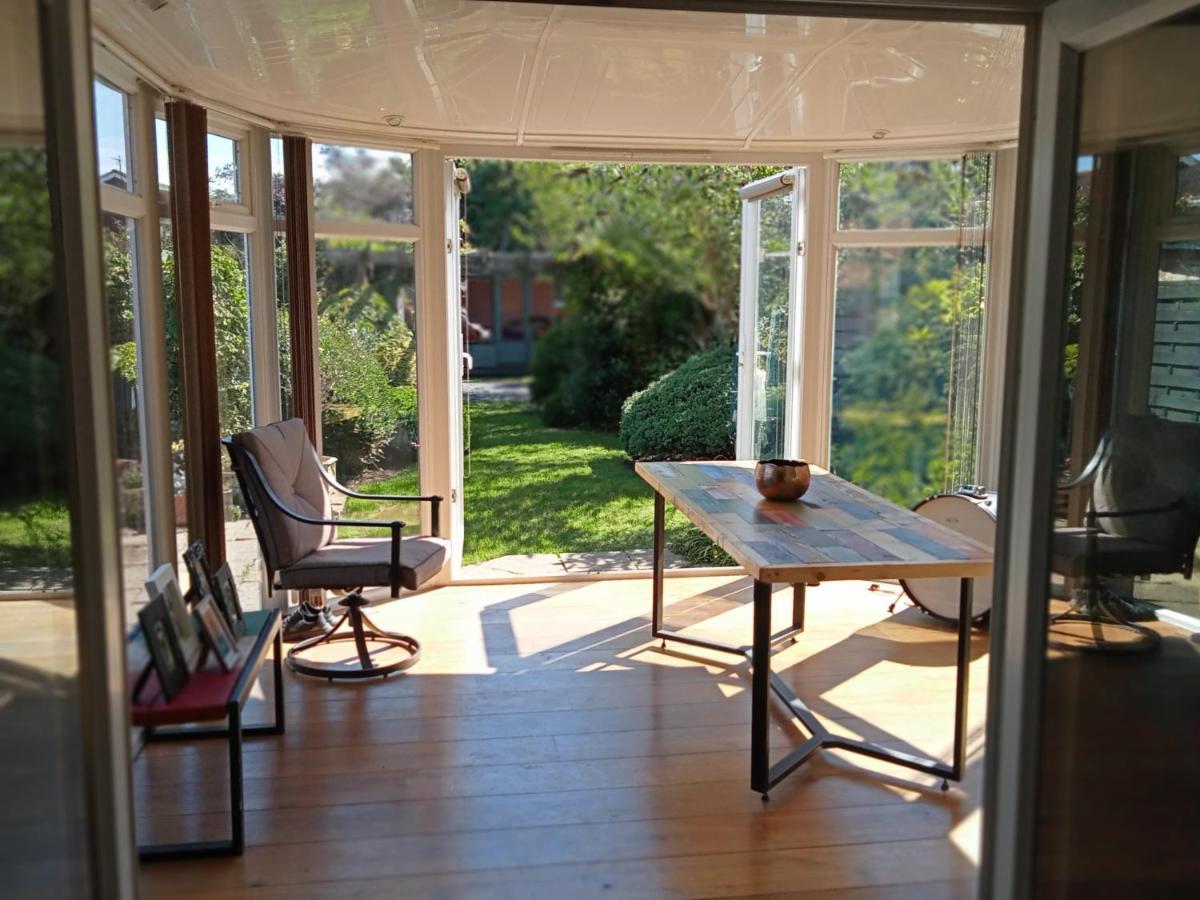 Homestay 32 Station Rd Higham on The Hill
